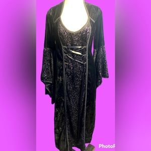 Goth Dress, Purple/Black Rayon Velvet/Paisley. Size Large. Great condition!!